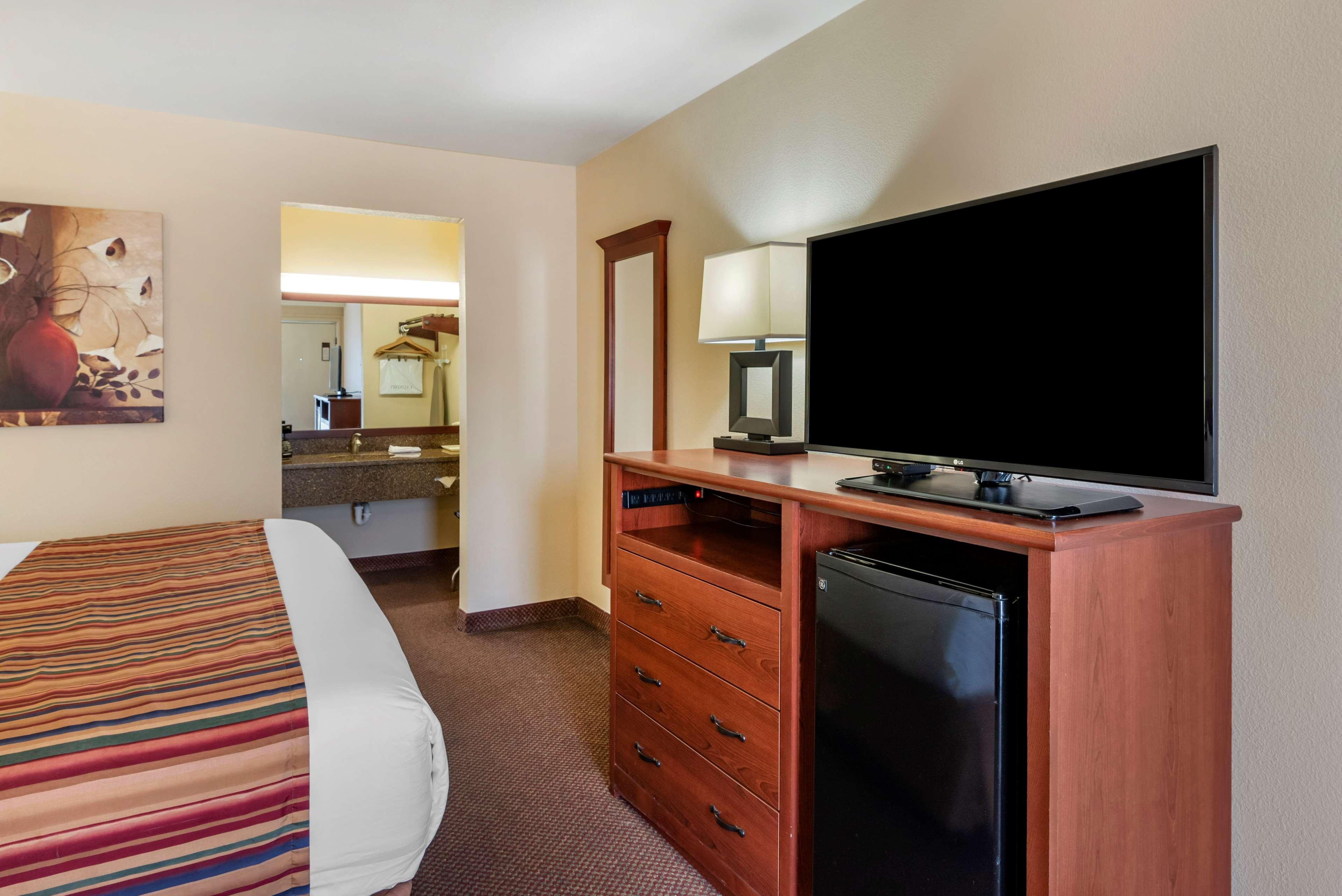 Best Western Sherwood Inn Clarksville Kültér fotó